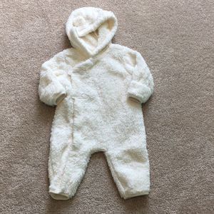 8/$30 Gymboree Winter Baby Teddy White Coat 6-12